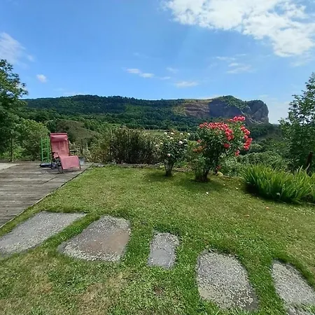 Holiday home Maison De Caractere Renovee Avec Jardin, Pres Des Monts Et Activites De Plein Air - Fr-1-742-111