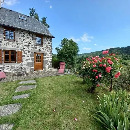 Maison De Caractere Renovee Avec Jardin, Pres Des Monts Et Activites De Plein Air - Fr-1-742-111 Holiday home